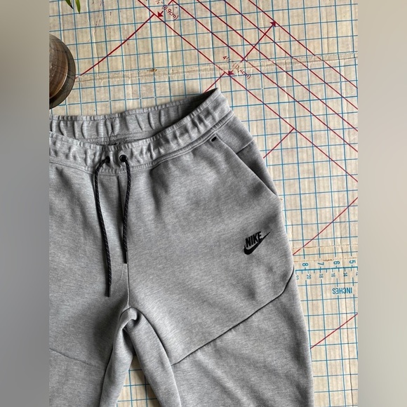 Greg Nike Tech Pants - Picture 2 of 7